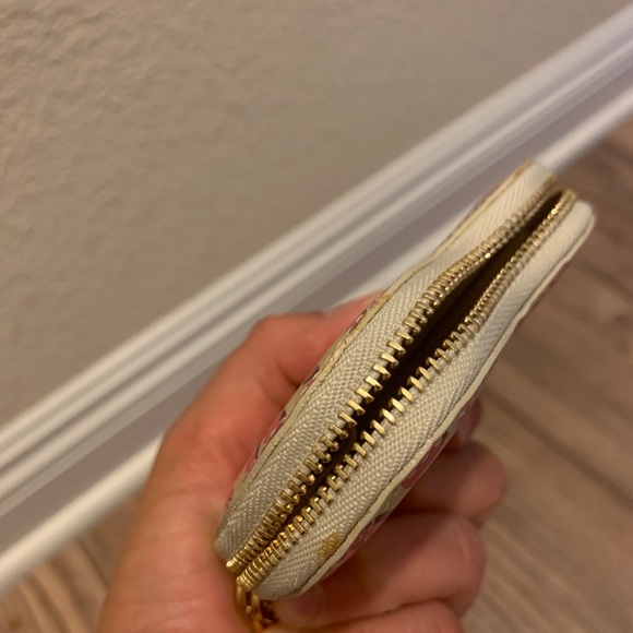 Limited edition Louis Vuitton heart coin purse - Picture 6 of 6